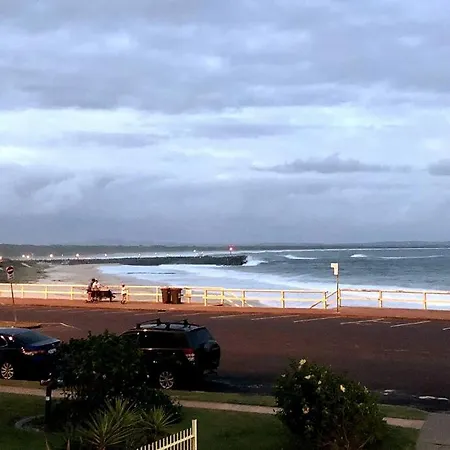 Waves On North, El Sandi 4, Beachfront Getaway Forster Exterior photo