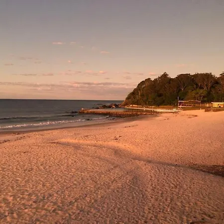 Waves On North, El Sandi 4, Beachfront Getaway Forster Exterior photo