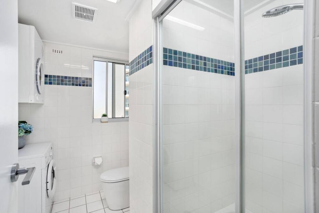 Apartment Waves On North, El Sandi 4, Beachfront Getaway