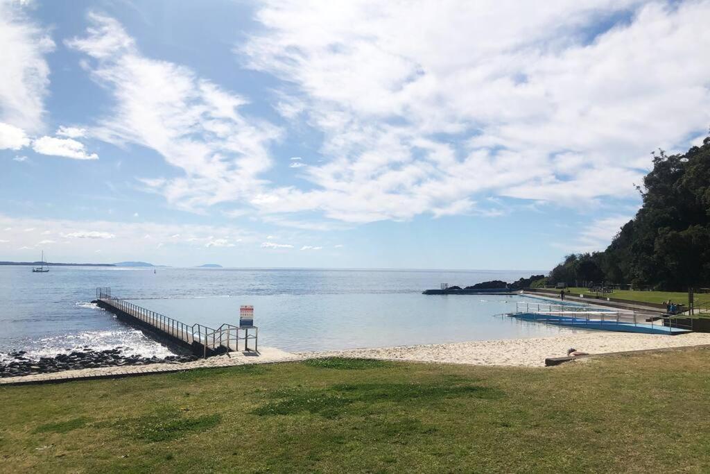 Apartment Waves On North, El Sandi 4, Beachfront Getaway Forster