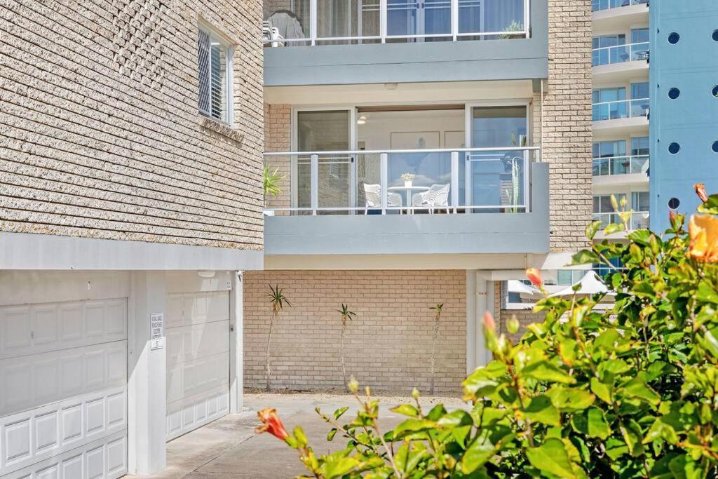 Apartment Waves On North, El Sandi 4, Beachfront Getaway *